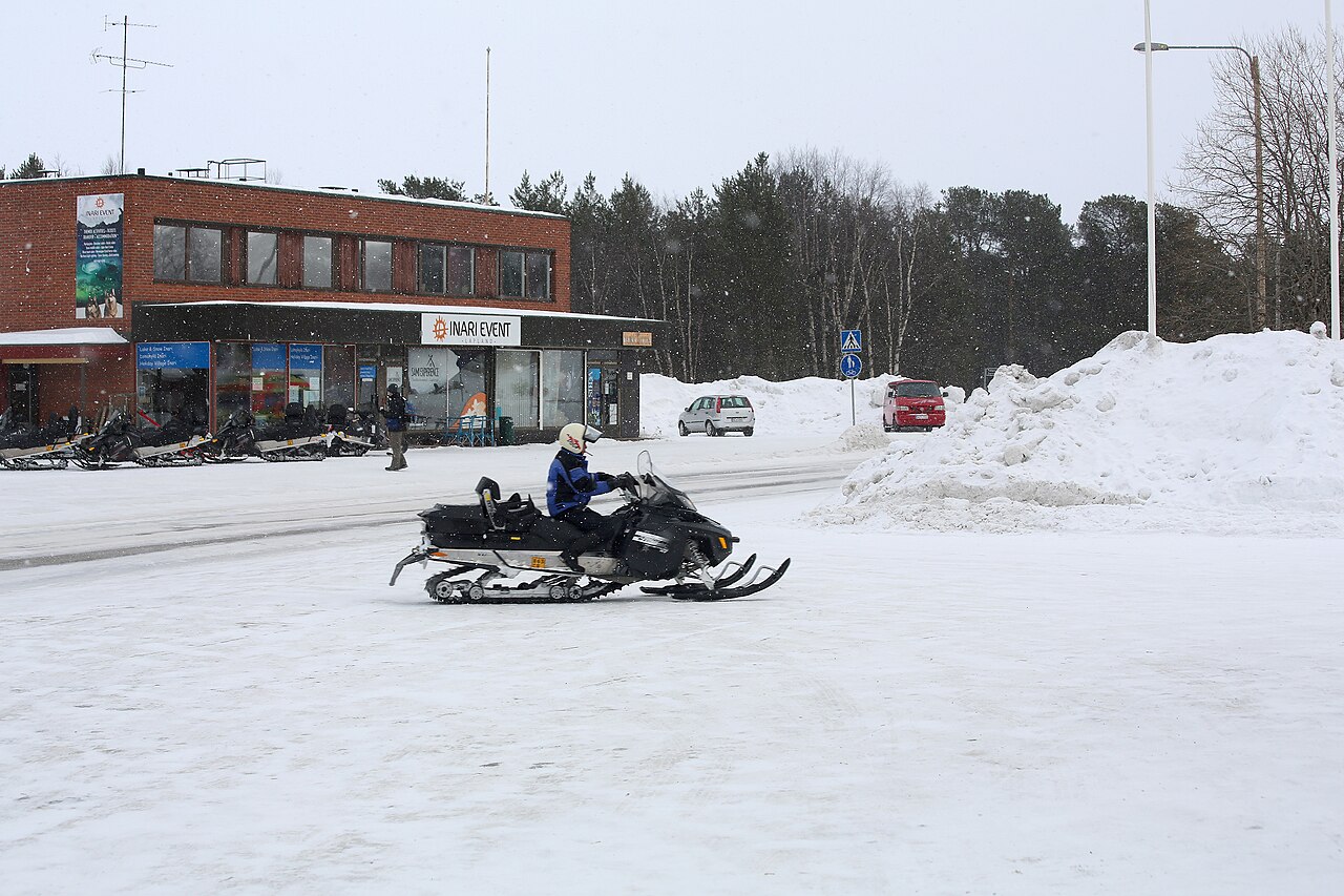 Safari en moto de nieve en Laponia