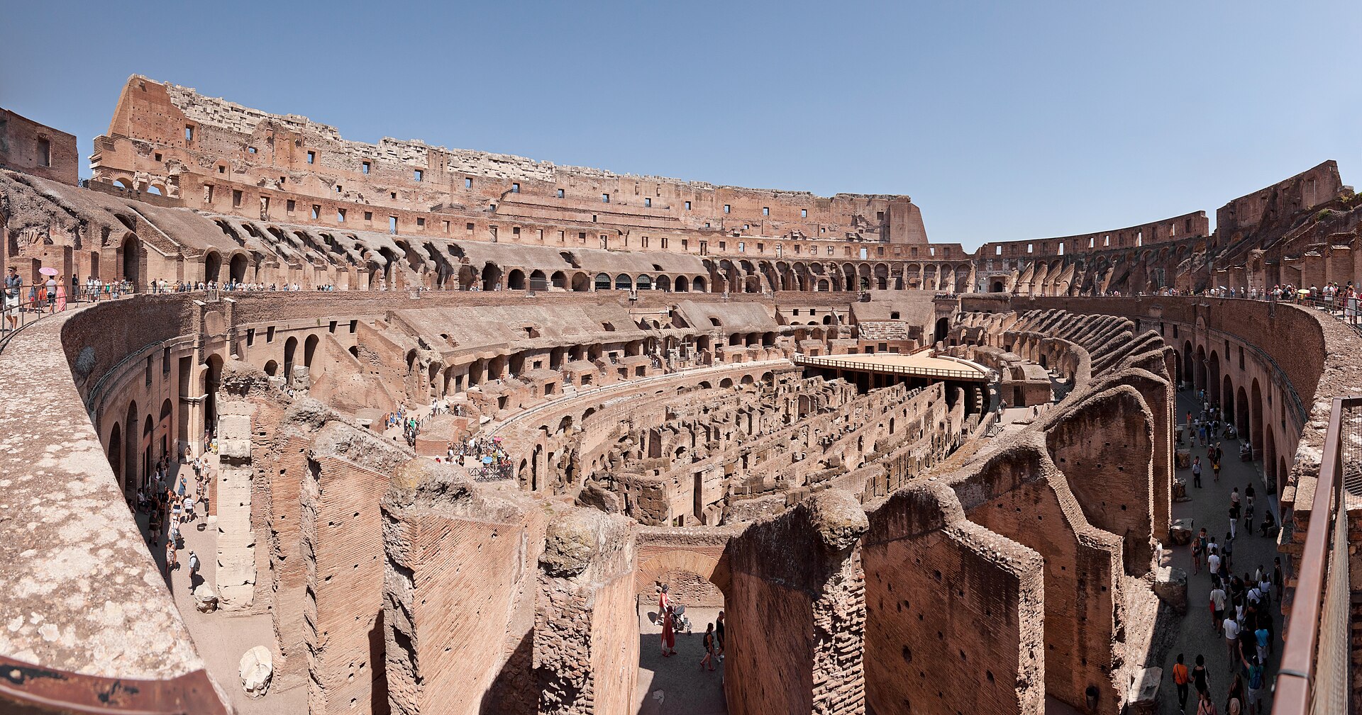 Interior del Coliseo