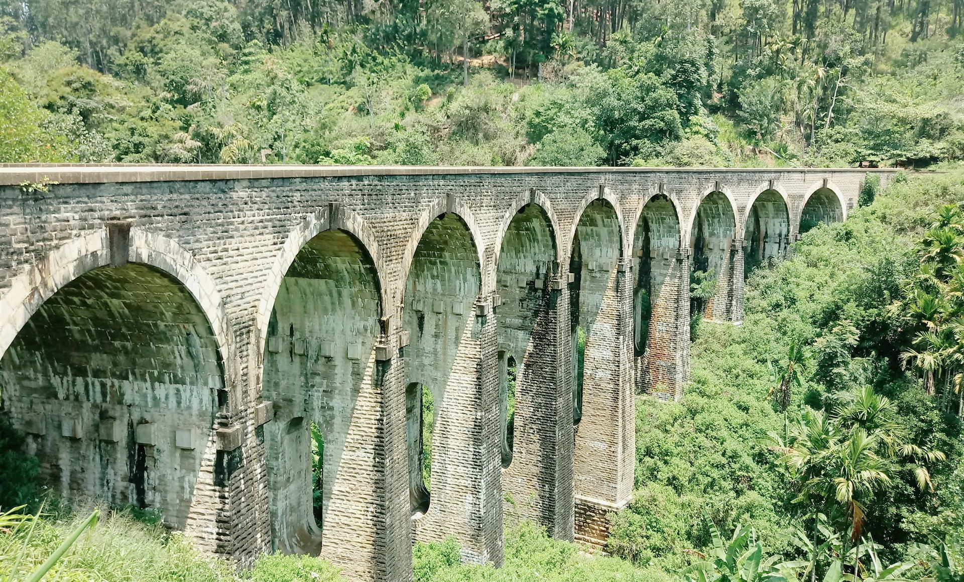 El puente de los Nueve Arcos en Ella, Sri Lanka